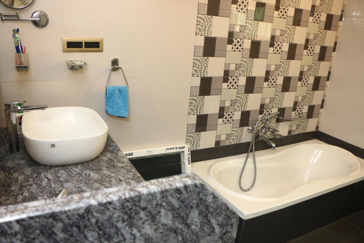 Penthouse 2Bhk With Bathtub And Terrace Villa Puducherry Buitenkant foto