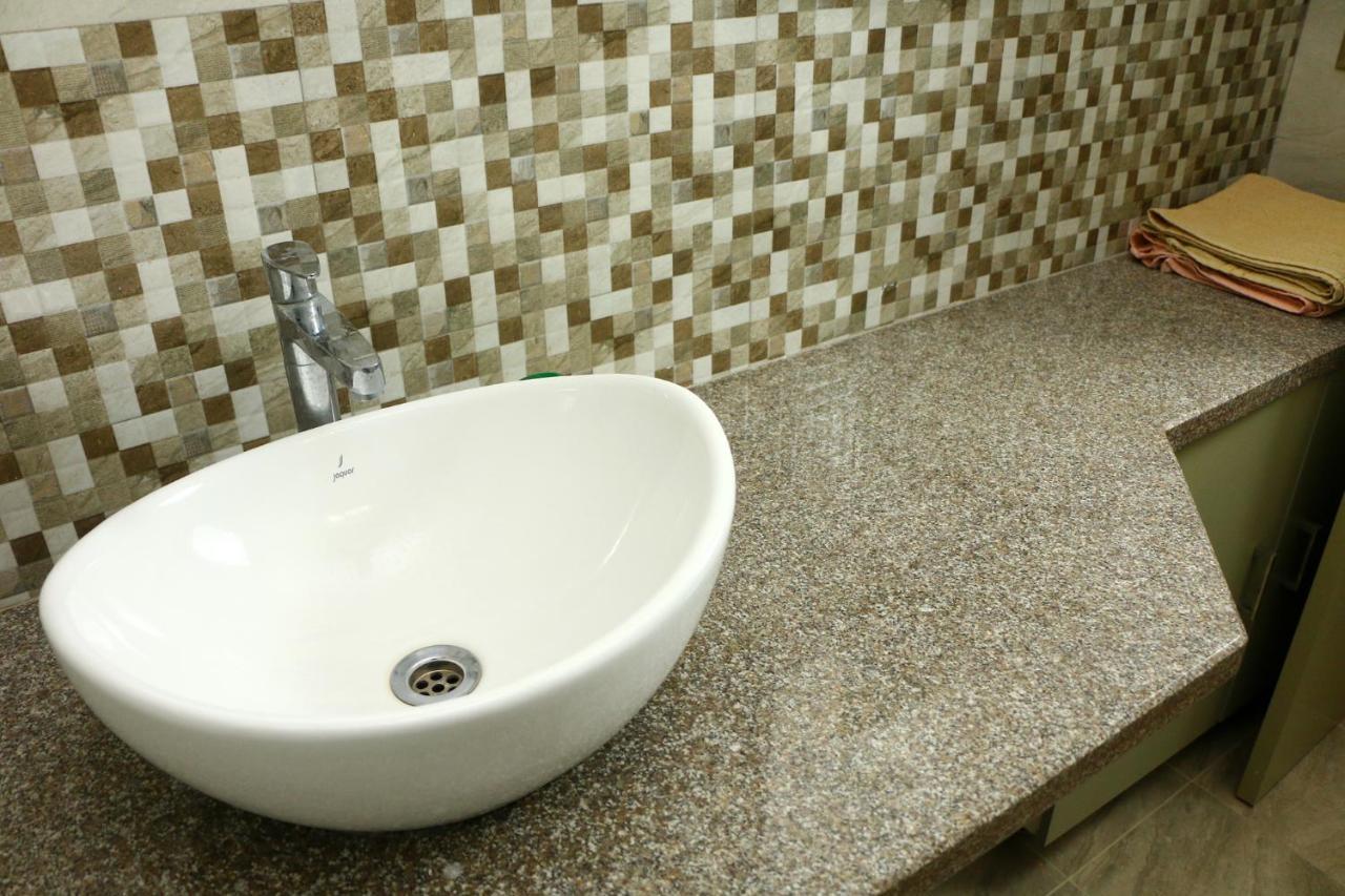 Penthouse 2Bhk With Bathtub And Terrace Villa Puducherry Buitenkant foto
